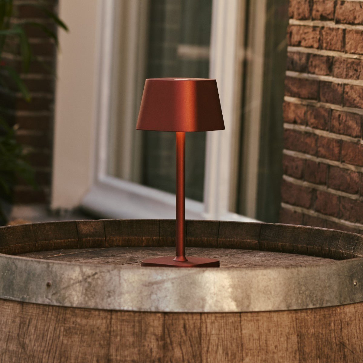 Aufladbare LED Tischlampe AVA Bronze dimmbar kabellos