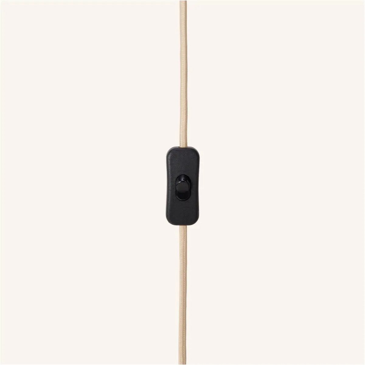 Tischlampe Quin Kautschukholz Glaskugel Stoffkabel