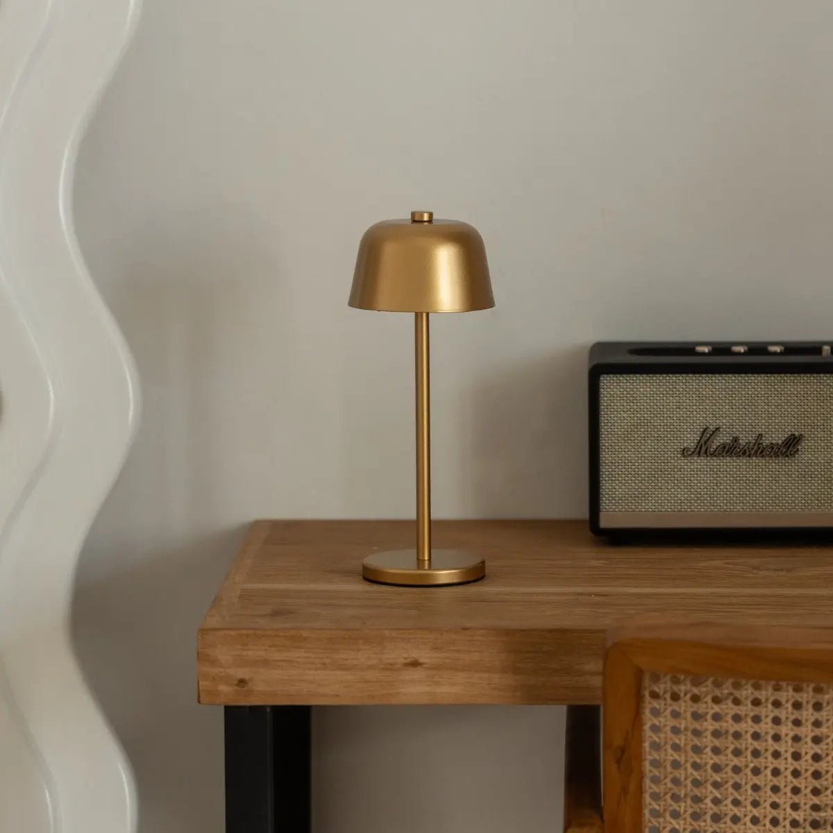 Wiederaufladbare LED Tischlampe Anton Gold dimmbar kabellos