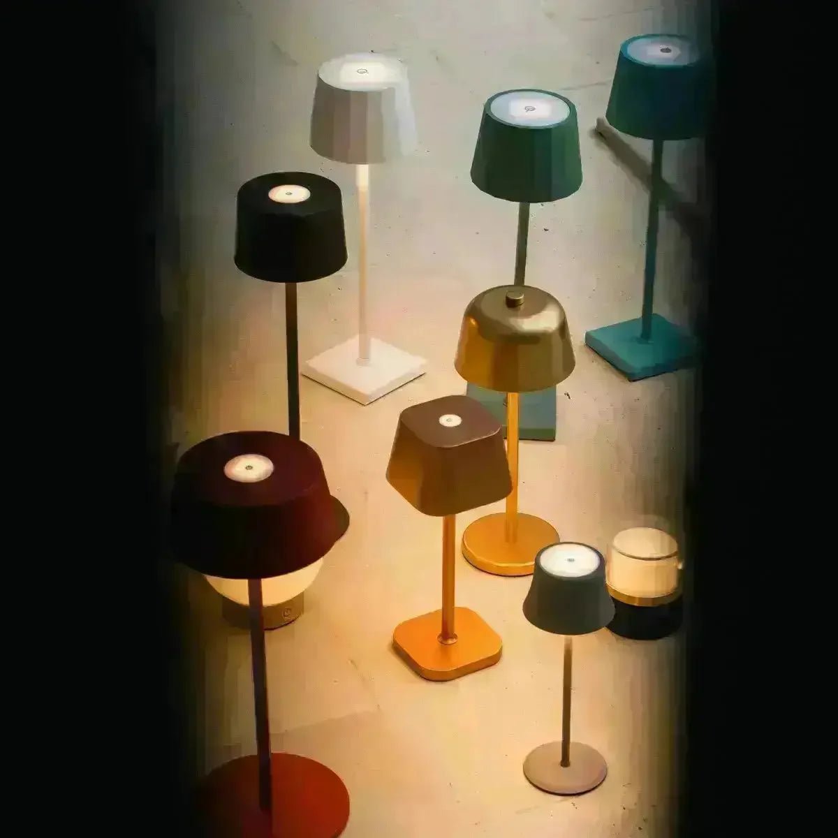 Wiederaufladbare LED Tischlampe Anton Gold dimmbar kabellos