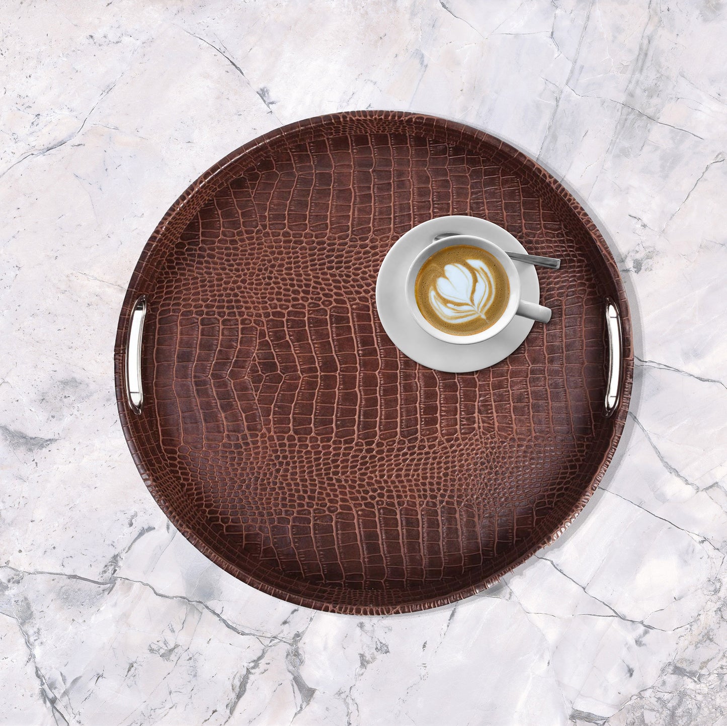 Tablett mit Griffen in braun mit Kaffeetasse drauf