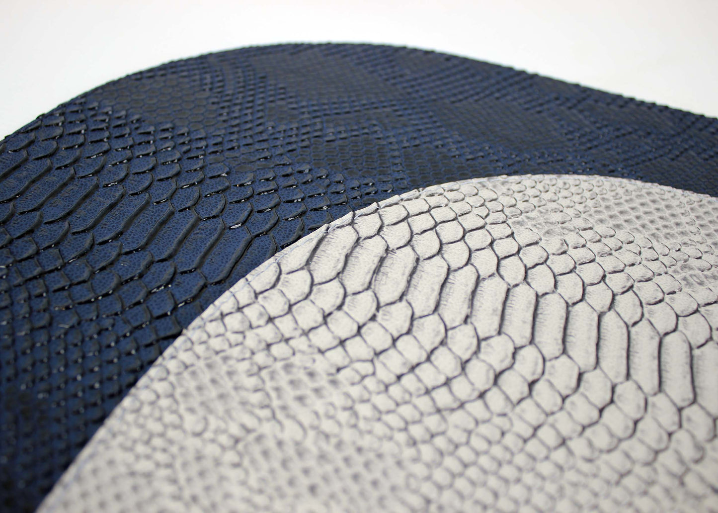 Platzsets oval grau blau vorne und hinten