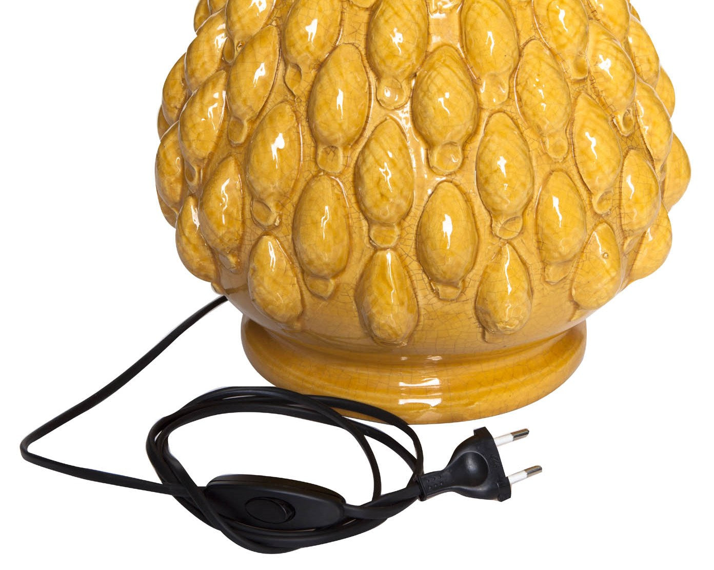 gelbe Tischlampe mit schwarzem Kabel