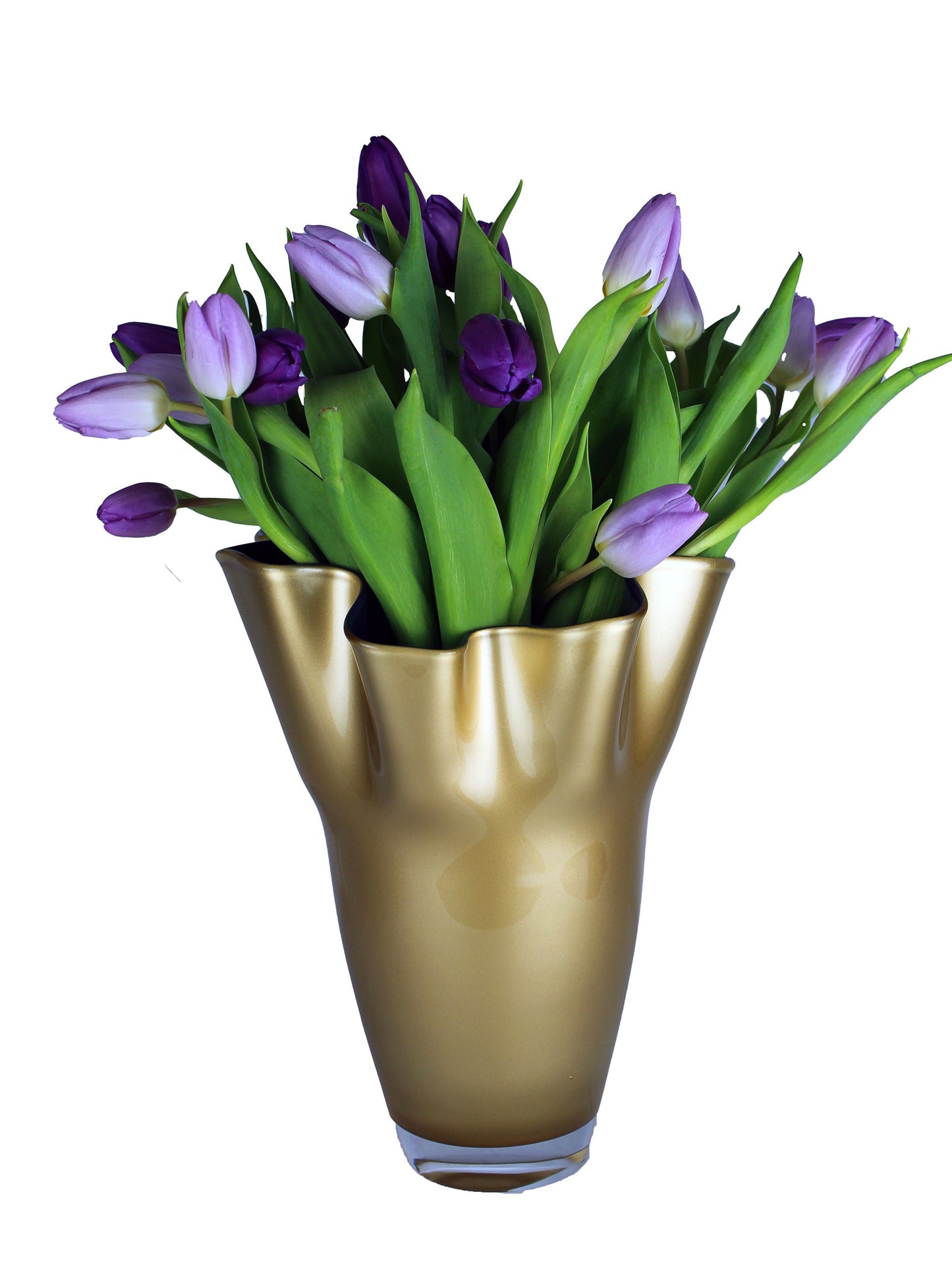 Goldene Glasvase mit Tulpen dekoriert als Blumenstrauß