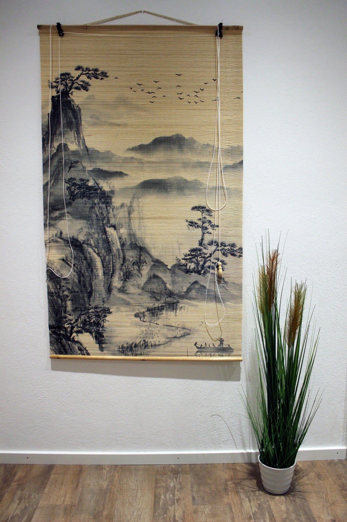 Wandbehang aus Bambus handbemalt mit japanischer Landschaft als Jalousie