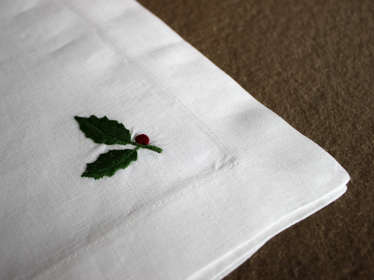 Stoffservietten mit Ilex zu Weihnachten im 4er Set