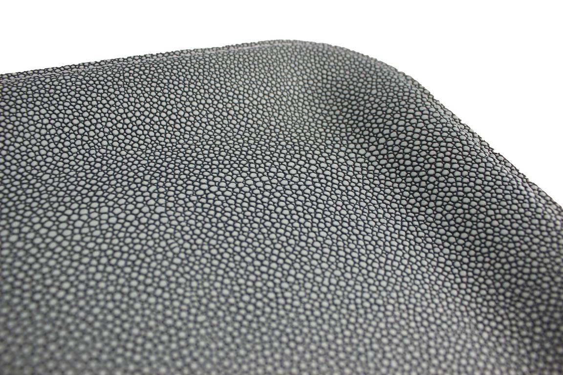 Signature Tablett L flach Kunstleder Rochen