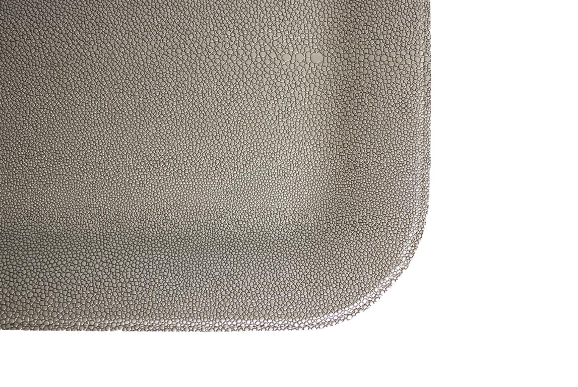 Signature Tablett flach klein ohne Griffe Rochen Optik