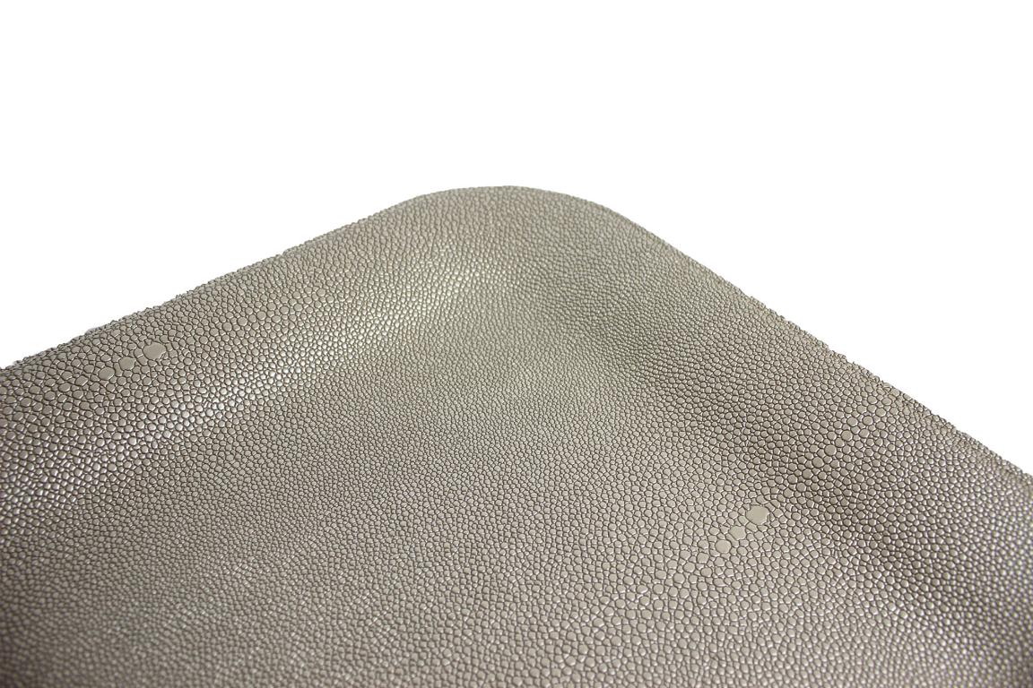 Signature Tablett flach klein ohne Griffe Rochen Optik