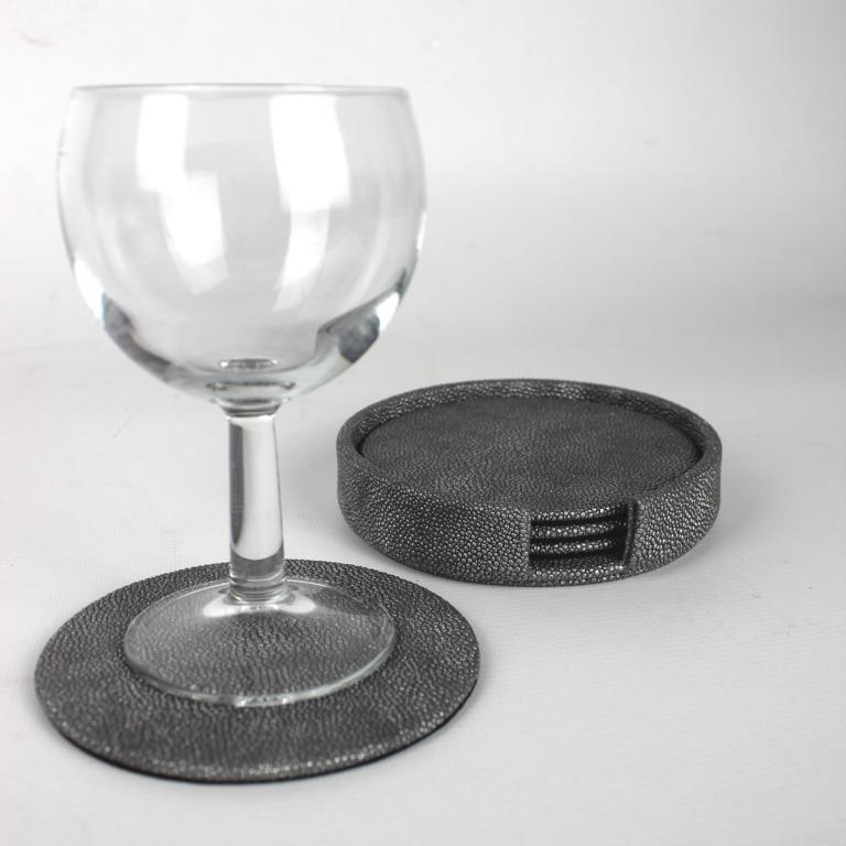 runde Untersetzer grau metallic im 4er Set