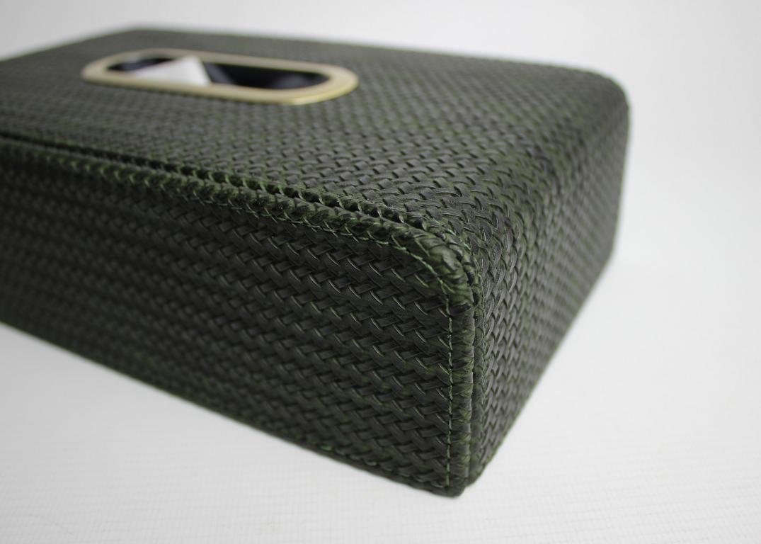 Signature tissue box faux leather crocodile