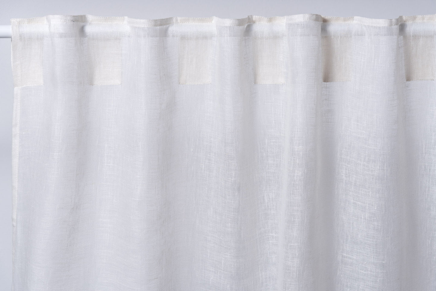 Vorhangschal in weißem Leinen halbtransparent