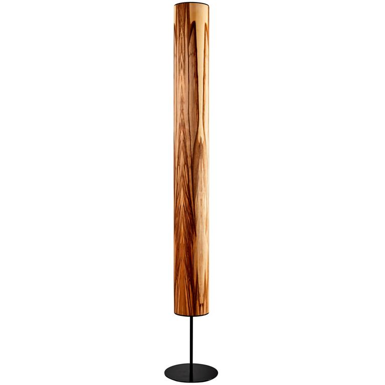 schmale Stehlampe mit Lampenschirm in Zylinderform in Furnier Satin Nussbaum von Leuchtnatur