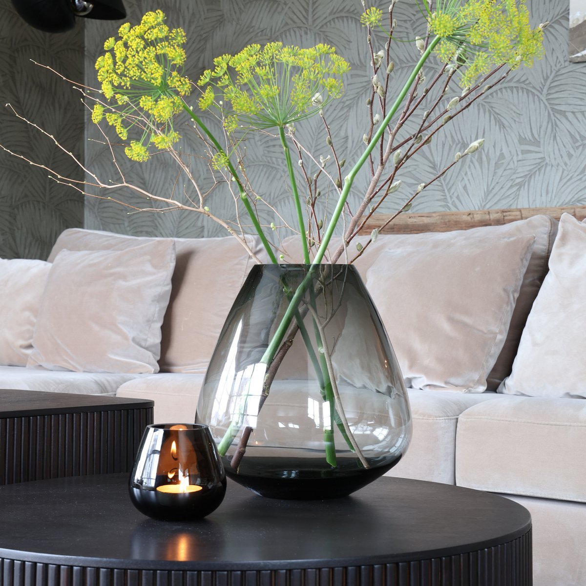 Vase grau 28 cm mundgeblasen durchscheinend