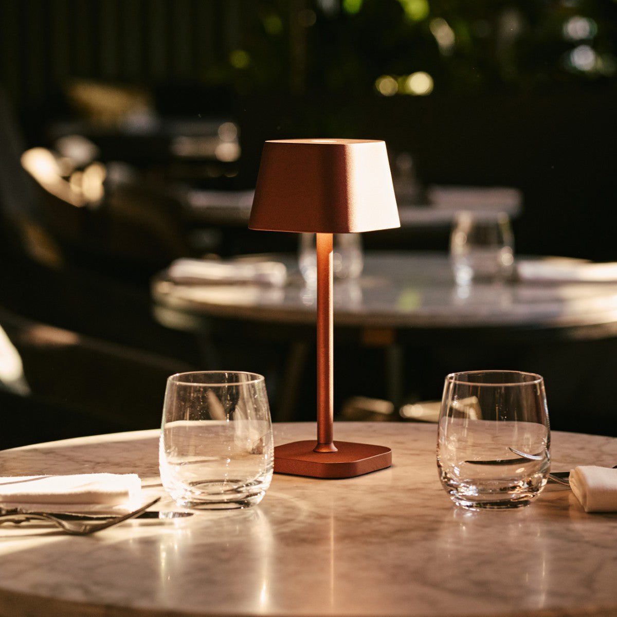 Aufladbare LED Tischlampe AVA Bronze dimmbar kabellos