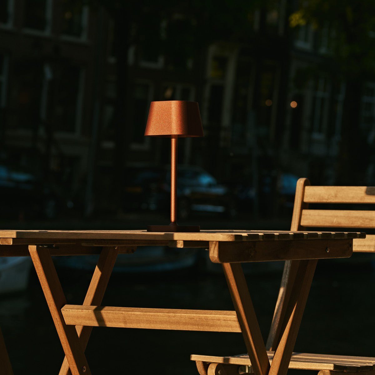 Aufladbare LED Tischlampe AVA Bronze dimmbar kabellos