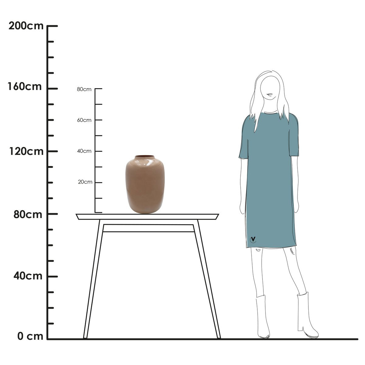 Vasenskizze auf Tisch 35 Zentimeter hoch