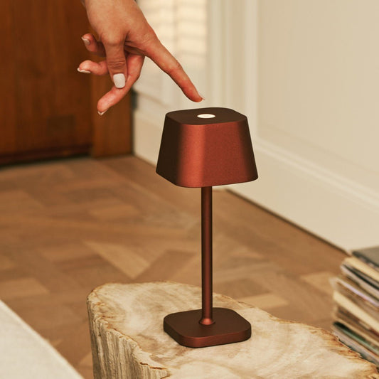 Aufladbare LED Tischlampe AVA Bronze dimmbar kabellos
