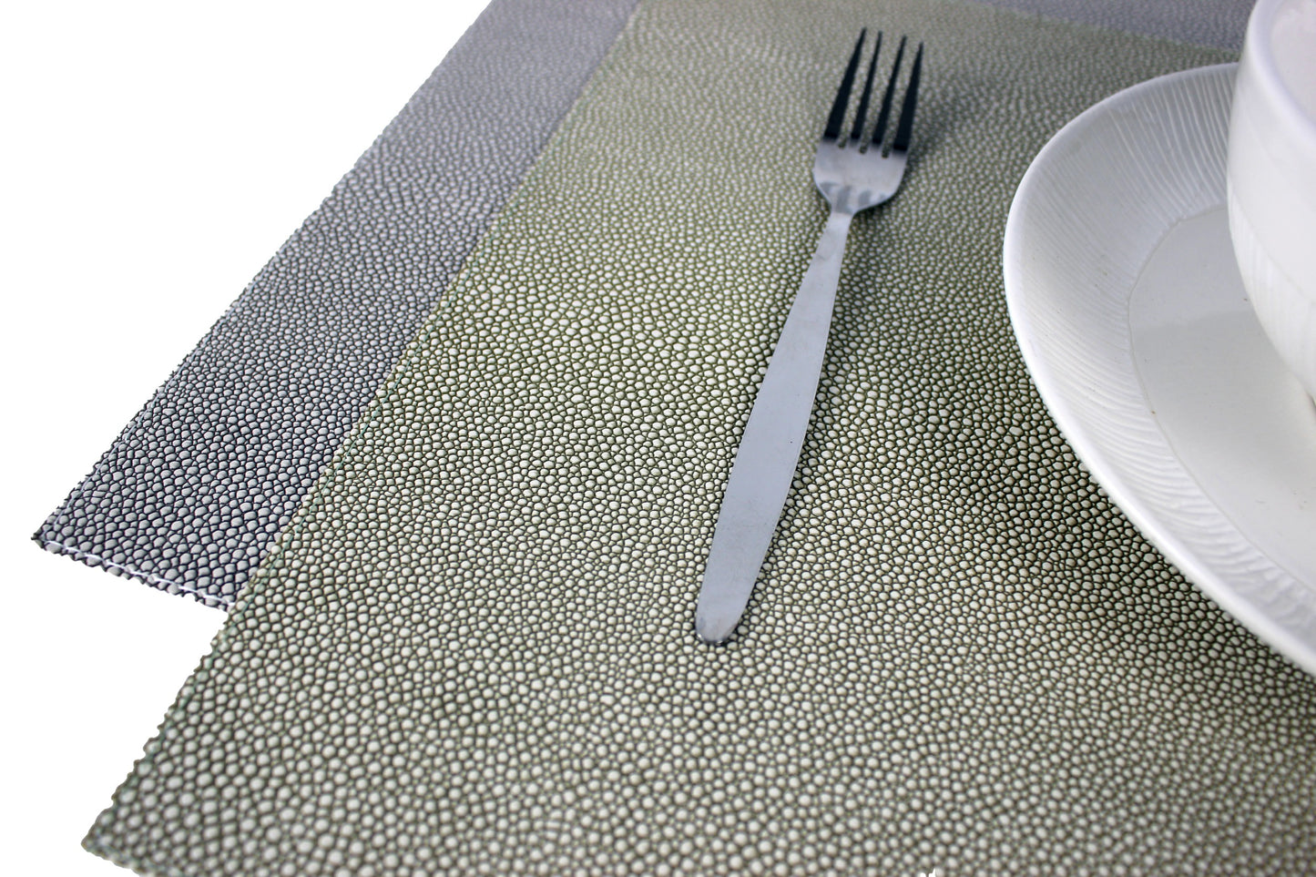 6er Tischsets grün grau beidseitg verwendbar mit Besteck und Tellern dekoriert von Signature
