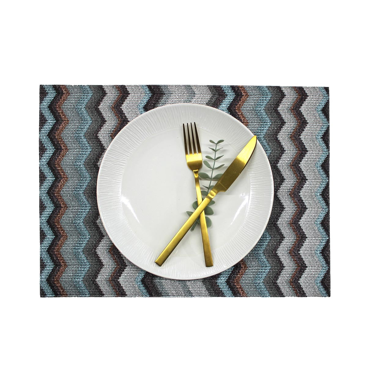 rechteckiges Tischset mit Teller und Besteck in blau grauer Farbe