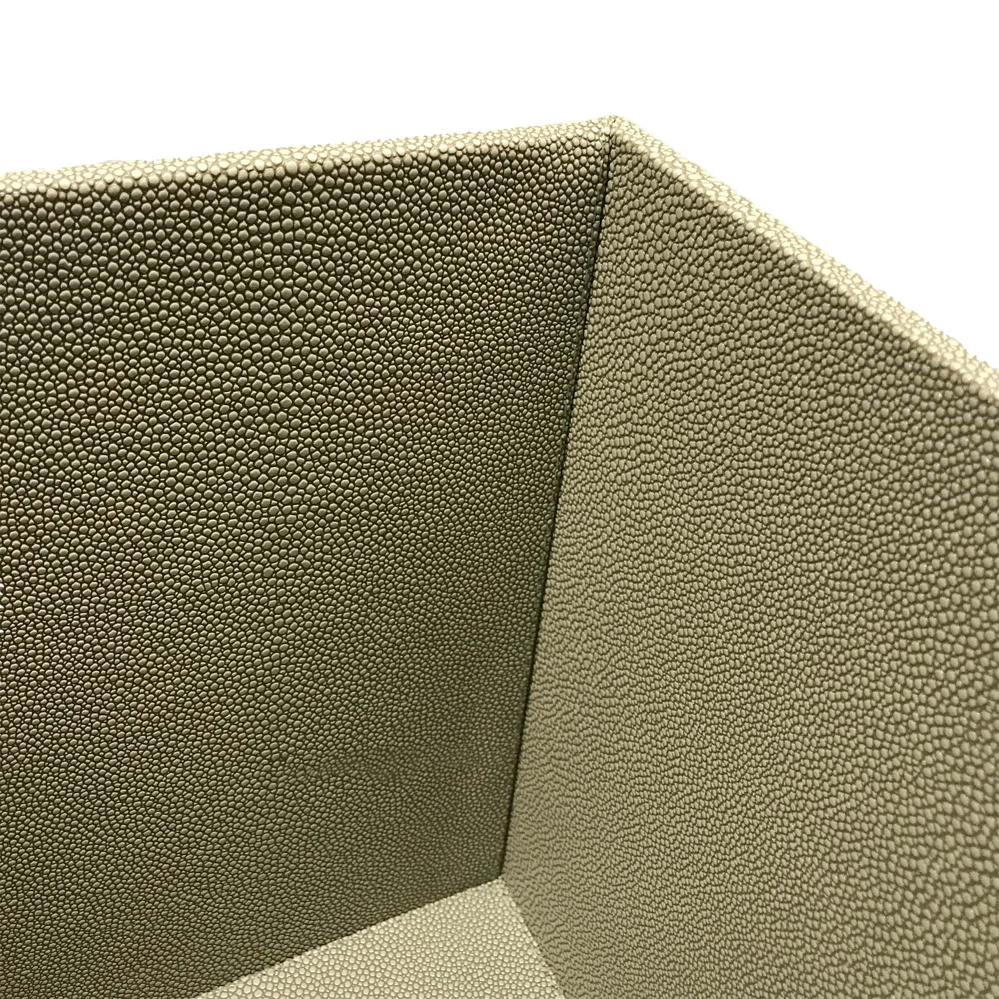 quadratischer Papierkorb mit abwischbarer Oberfläche aus grünem Kunstleder