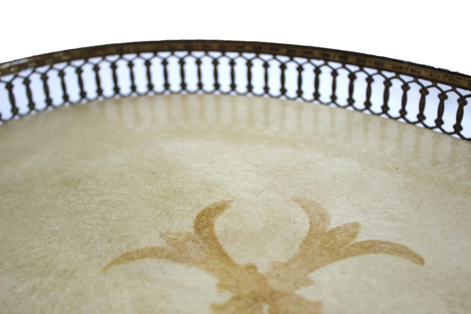 beige farbenes Tablett in oval