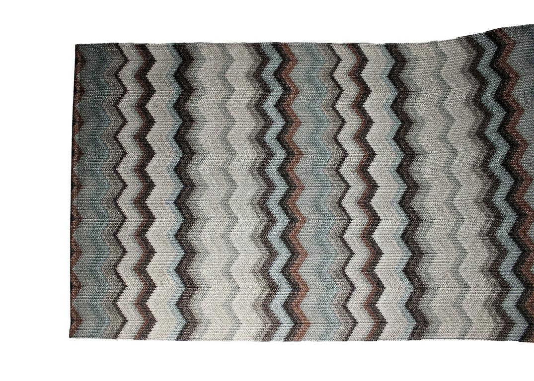 gezacktes Muster Print in blau, braun und grau