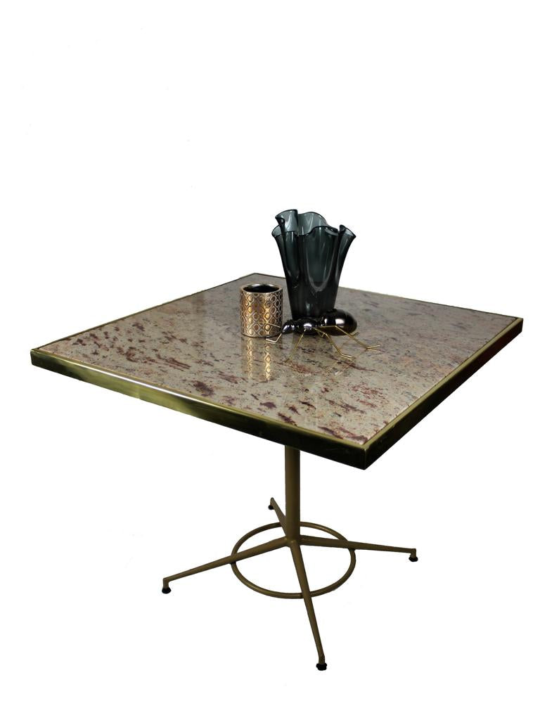 rechteckiger Tisch mit Granitplatte in beige marmoriert