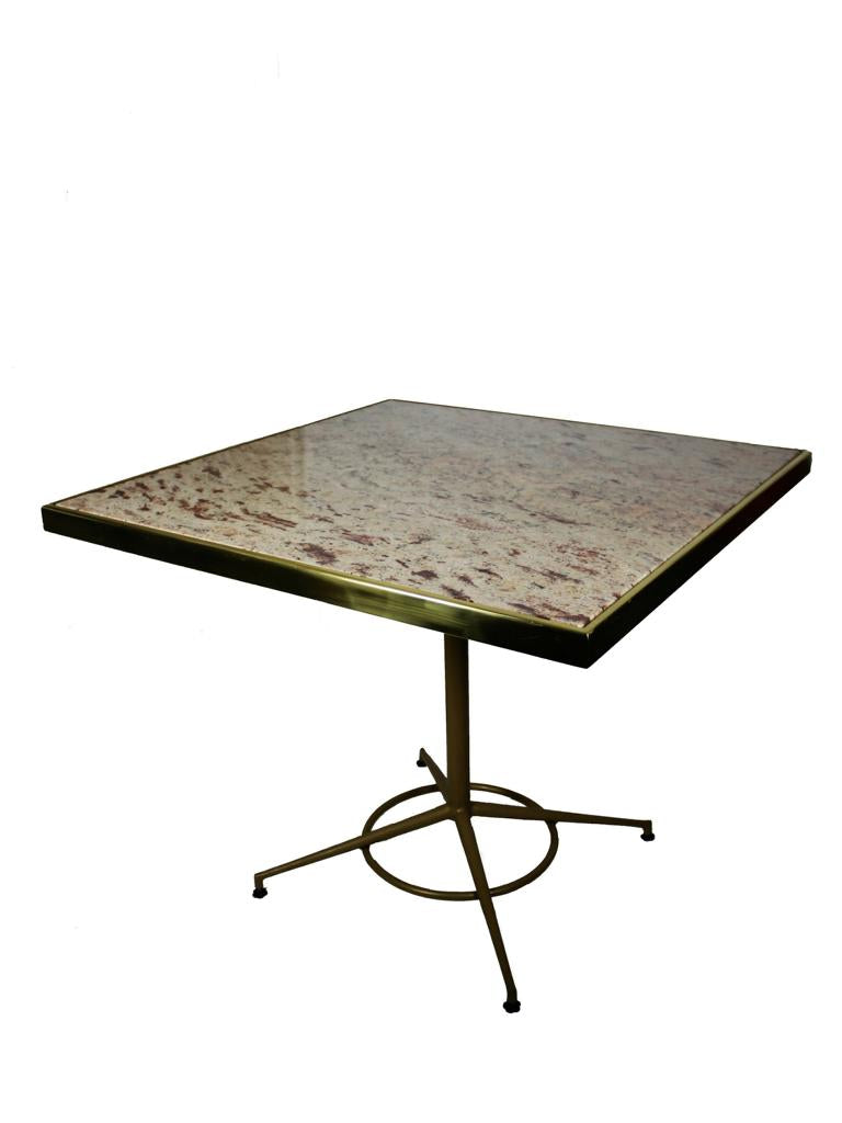 Tisch in Messing, Metall und Steinplatte in Farbe beige