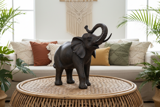 Elefant auf Couchtisch – Boho-Stil optimiert