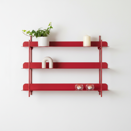 Rotes Regal – Produktbild dekoriert